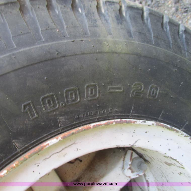 image for item L5299 1973 Trailmobile T41I1CBG oil tanker trailer