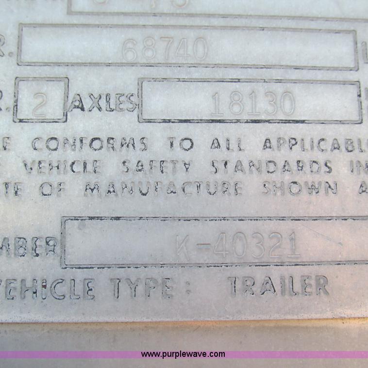 image for item L5299 1973 Trailmobile T41I1CBG oil tanker trailer