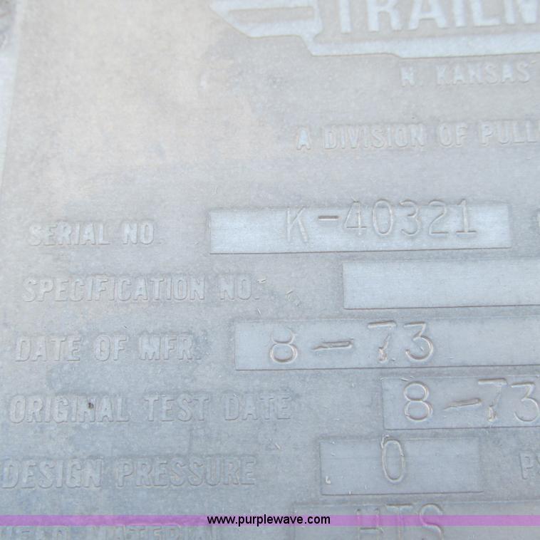 image for item L5299 1973 Trailmobile T41I1CBG oil tanker trailer