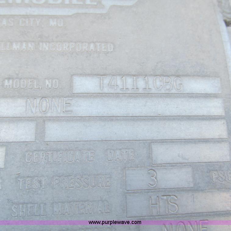 image for item L5299 1973 Trailmobile T41I1CBG oil tanker trailer