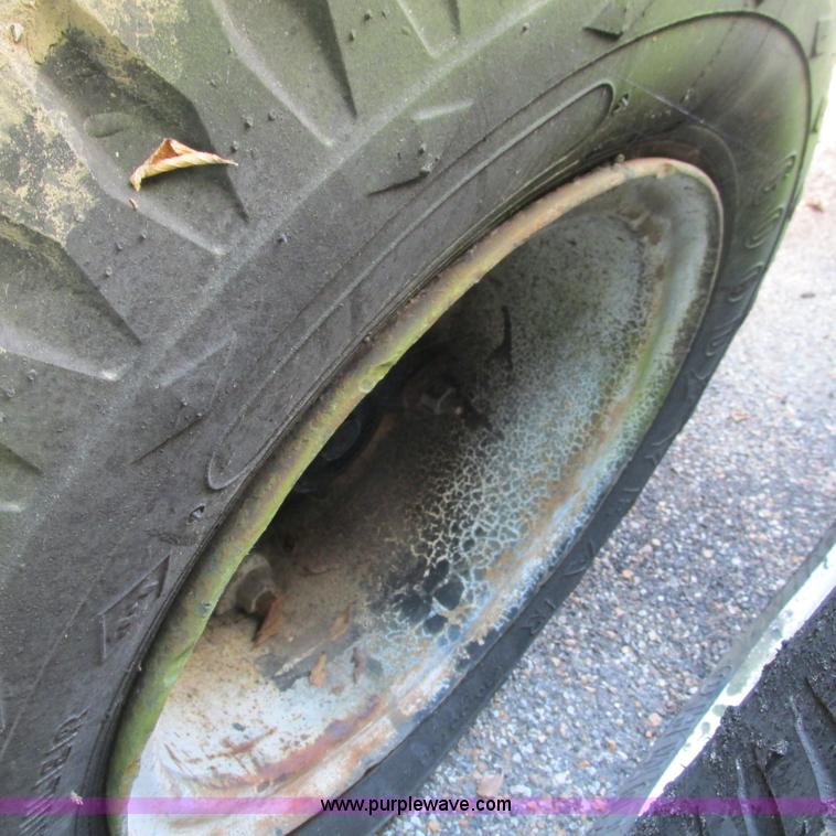 image for item L5300 1969 Trailmobile T41I1CBF oil tanker trailer