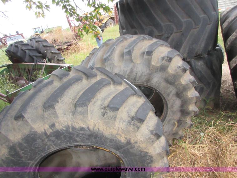 image for item BB9219 (2) Firestone 28L-26 tires