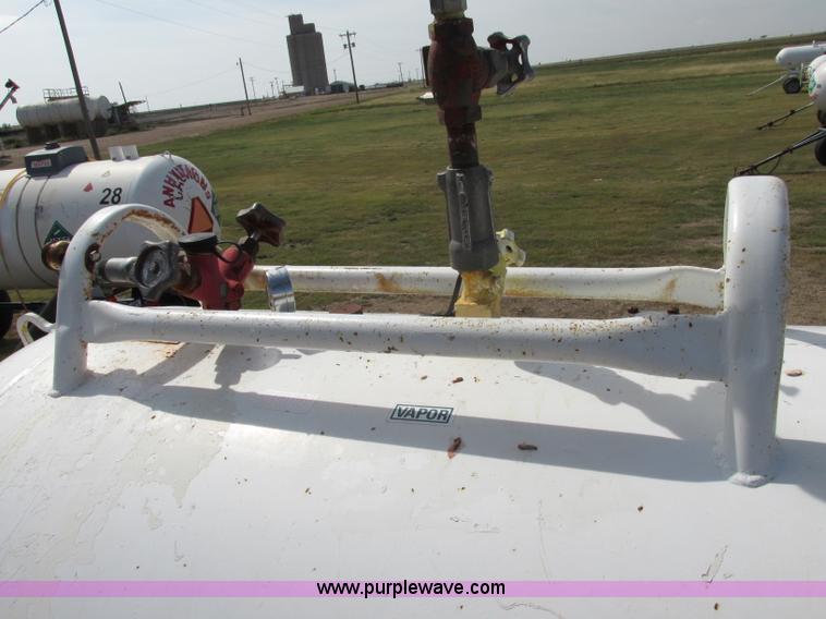 image for item BK9148 Anhydrous ammonia nurse tank
