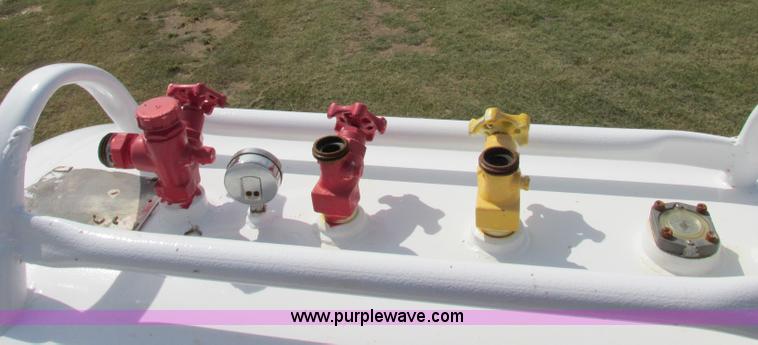 image for item BK9149 Anhydrous ammonia nurse tank