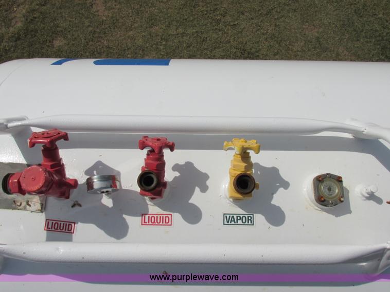 image for item BK9149 Anhydrous ammonia nurse tank