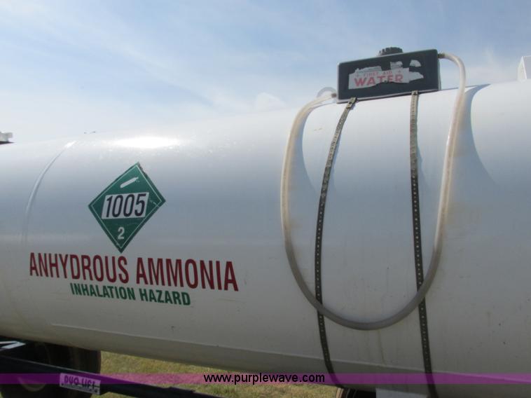 image for item BK9152 Anhydrous ammonia nurse tank