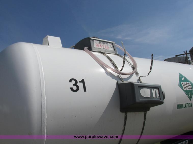 image for item BK9152 Anhydrous ammonia nurse tank