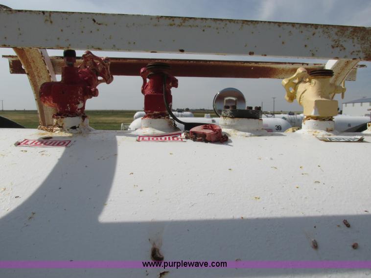 image for item BK9155 Anhydrous ammonia nurse tank