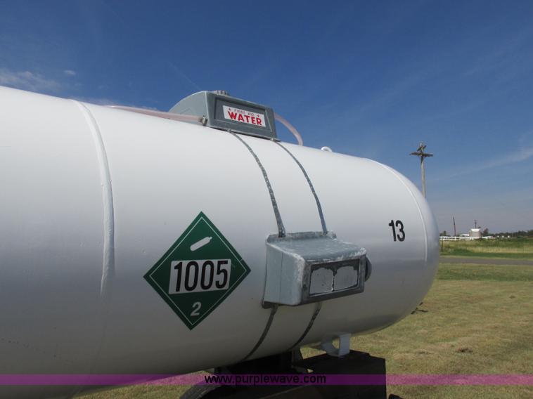 image for item BK9161 Anhydrous ammonia nurse tank