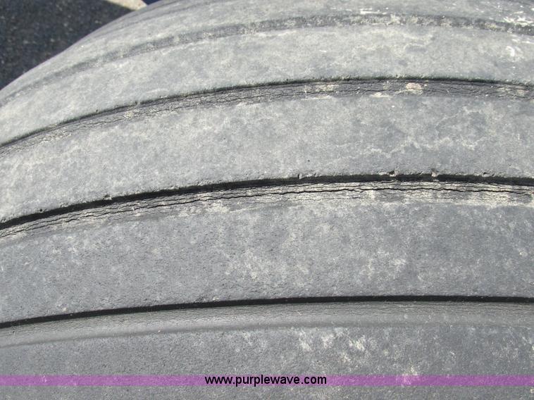 image for item BK9164 Anhydrous ammonia nurse tank