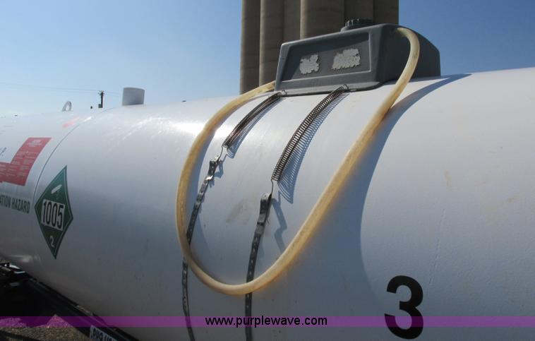 image for item BK9165 2011 Duo Lift anhydrous ammonia nurse tank
