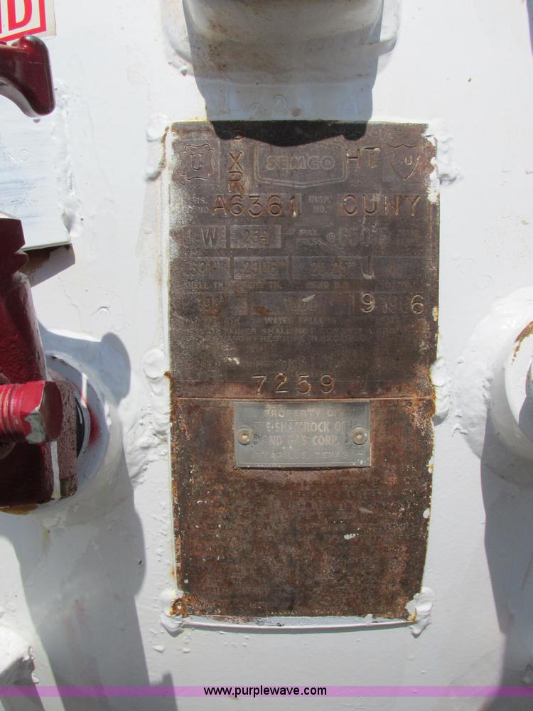 image for item BK9165 2011 Duo Lift anhydrous ammonia nurse tank