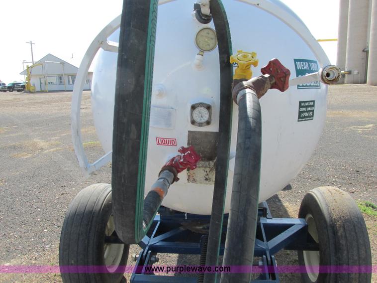 image for item BK9168 2011 Duo Lift anhydrous ammonia nurse tank