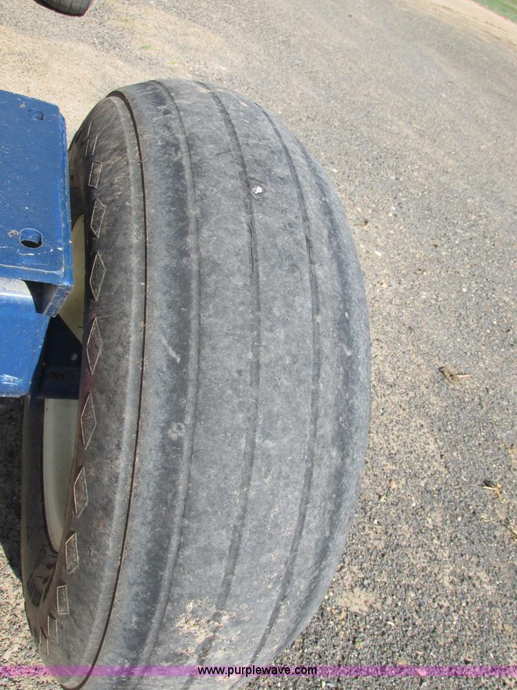 image for item BK9168 2011 Duo Lift anhydrous ammonia nurse tank