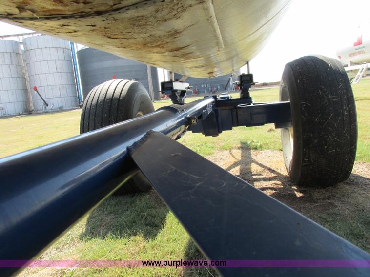 image for item BK9174 Anhydrous ammonia nurse tank