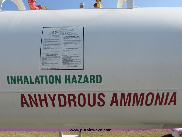 image for item BK9176 Anhydrous ammonia nurse tank