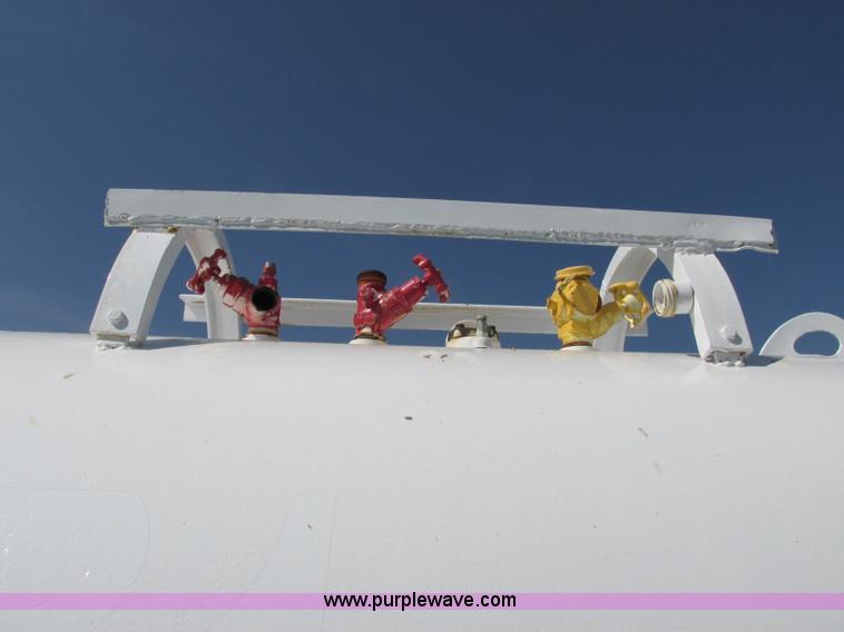 image for item BK9177 Anhydrous ammonia nurse tank