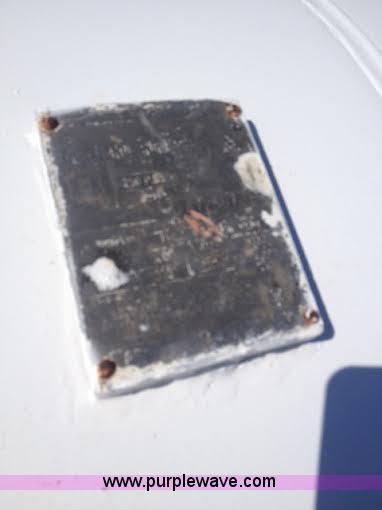 image for item BK9178 Anhydrous ammonia nurse tank