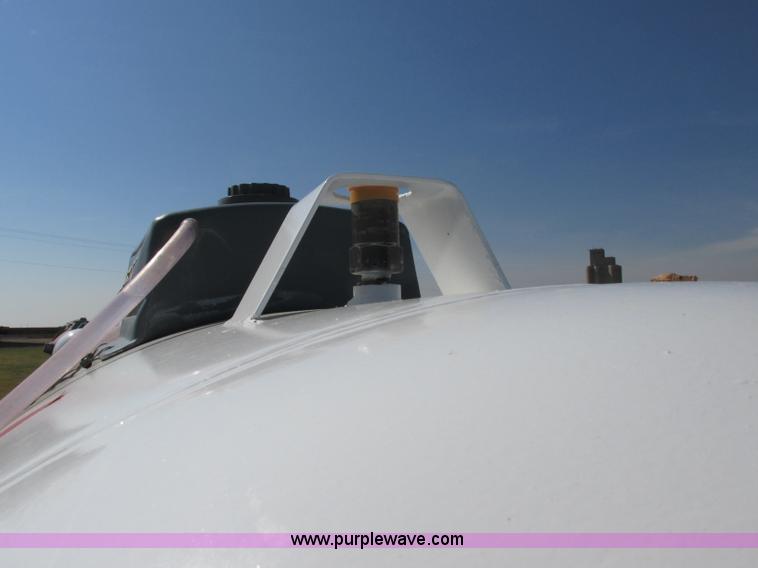 image for item BK9179 2011 Duo Lift anhydrous ammonia nurse tank