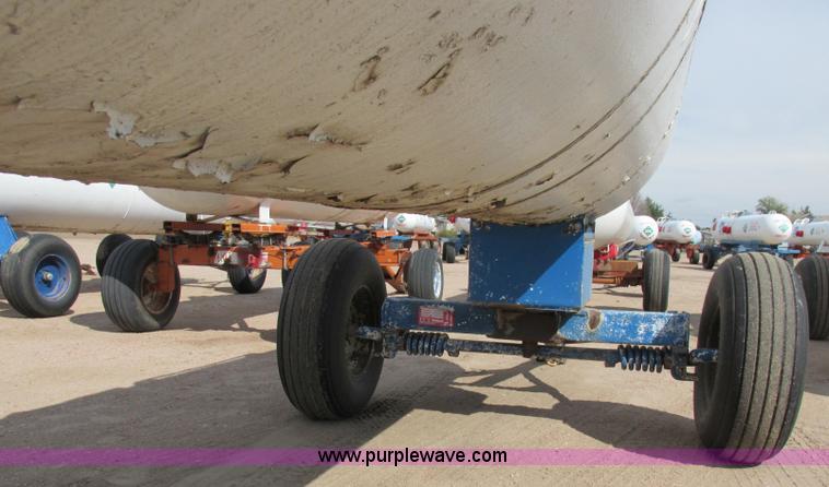 image for item BK9213 Anhydrous ammonia nurse tank