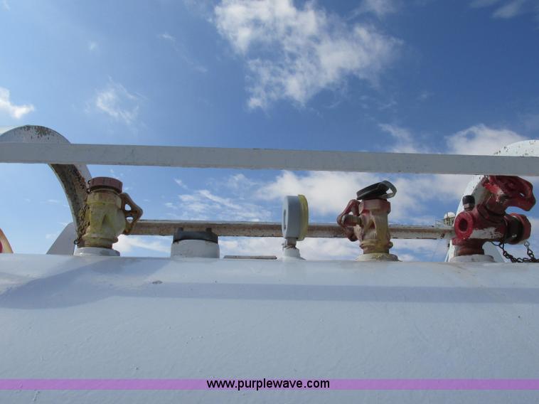 image for item BK9218 Anhydrous ammonia nurse tank