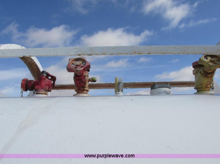 image for item BK9218 Anhydrous ammonia nurse tank