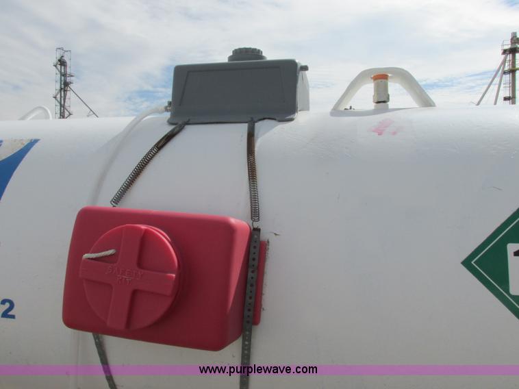 image for item BK9226 Anhydrous ammonia nurse tank