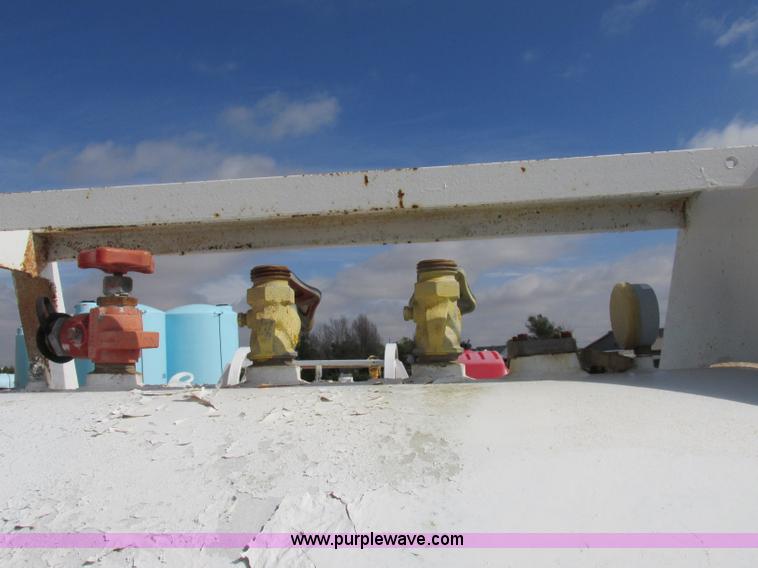 image for item BK9236 Anhydrous ammonia nurse tank