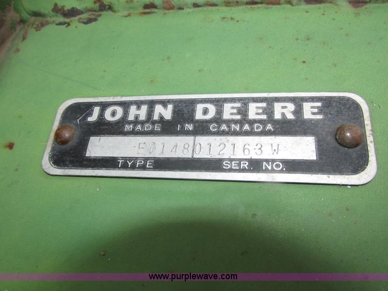 image for item H1130 John Deere 148 loader