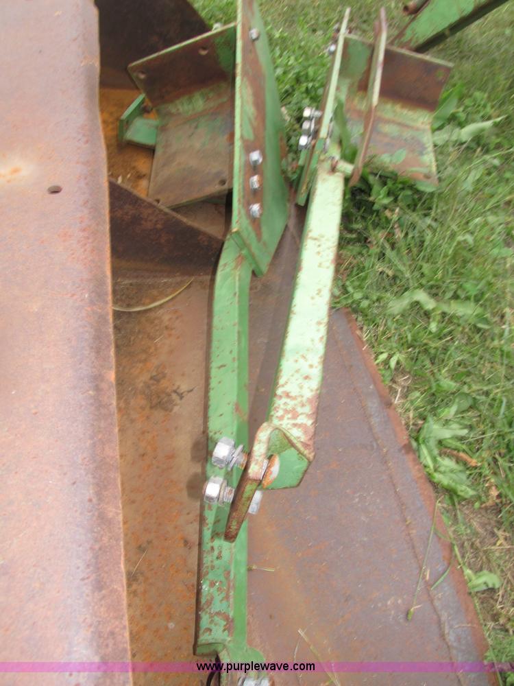 image for item H1130 John Deere 148 loader