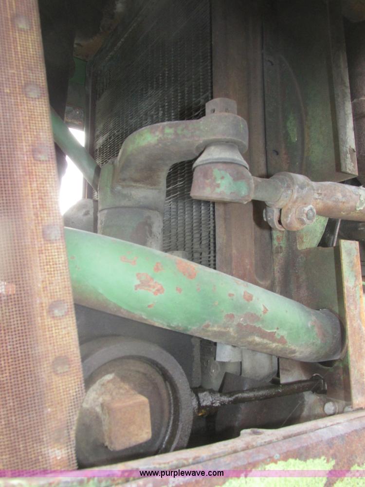 image for item H1131 1960 John Deere 2010 tractor