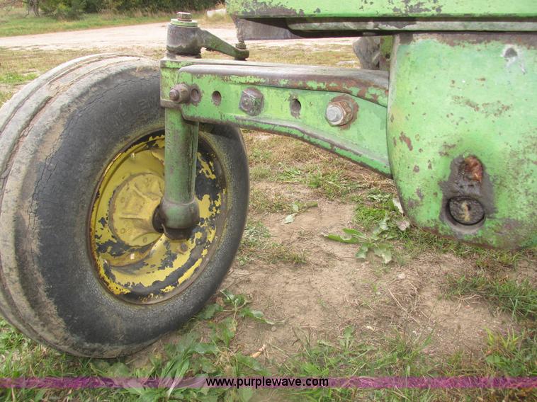 image for item H1131 1960 John Deere 2010 tractor