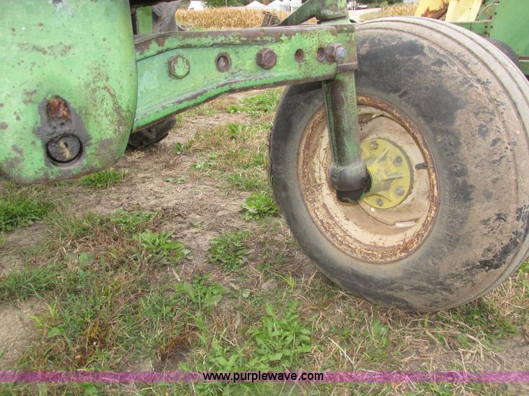 image for item H1131 1960 John Deere 2010 tractor