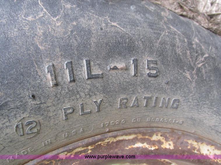 image for item H1131 1960 John Deere 2010 tractor