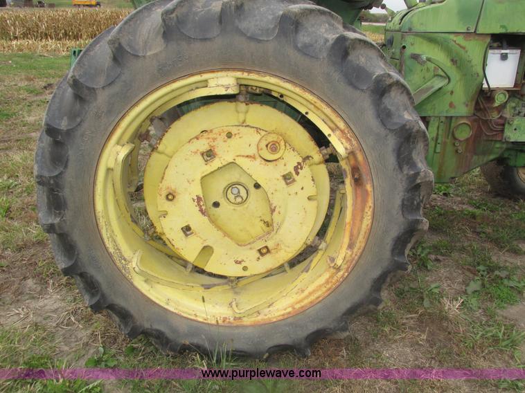 image for item H1131 1960 John Deere 2010 tractor