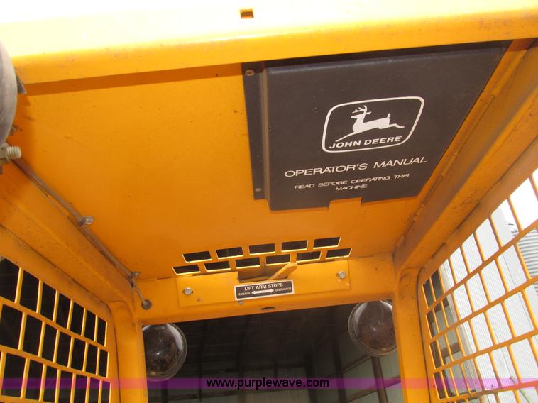 image for item H1132 1991 John Deere 375 skid steer