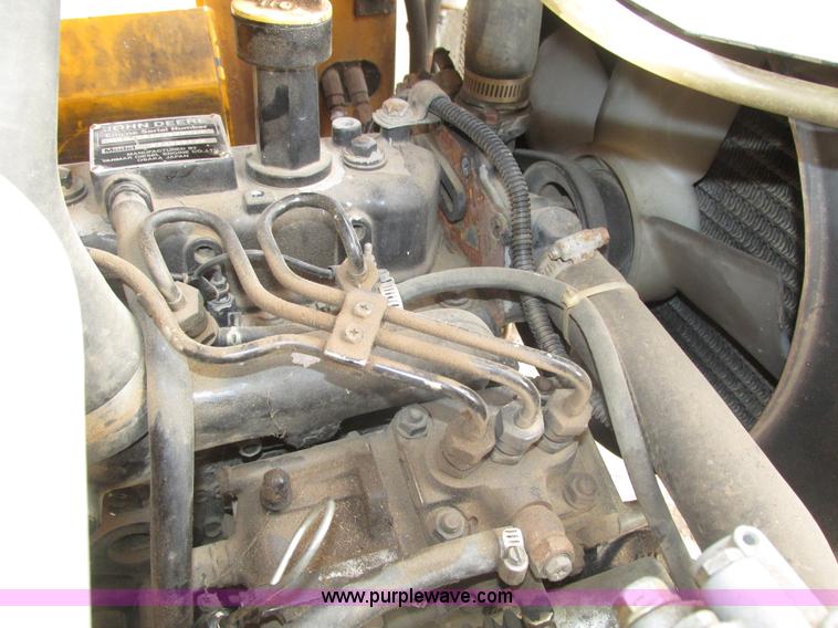 image for item H1132 1991 John Deere 375 skid steer