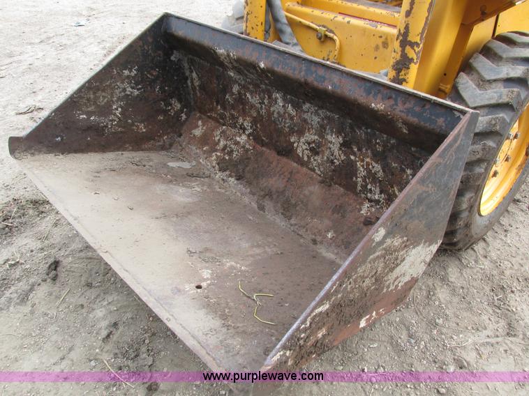 image for item H1132 1991 John Deere 375 skid steer