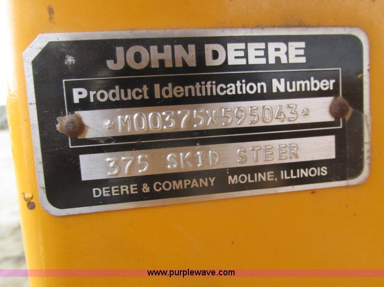 image for item H1132 1991 John Deere 375 skid steer