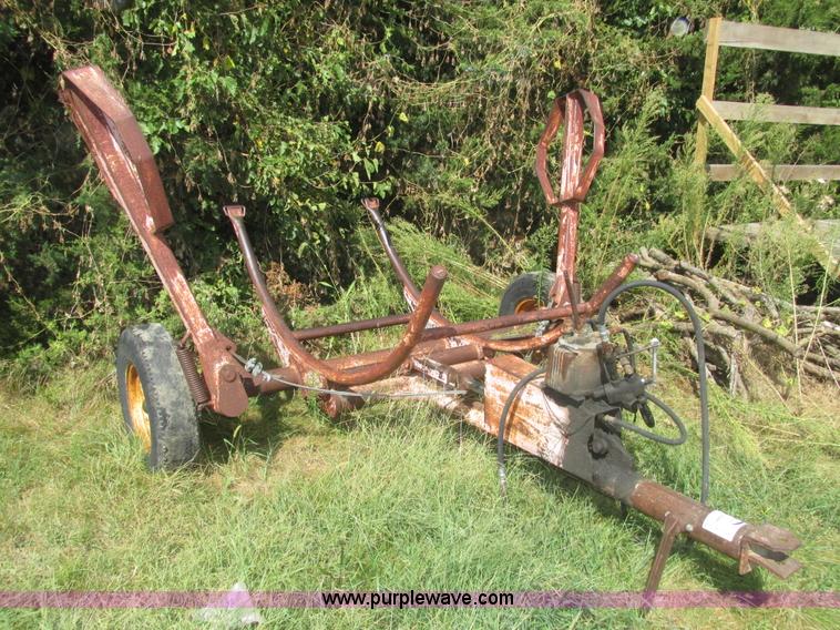 image for item H1156 Shop built hydraulic bale carrier and hay rack