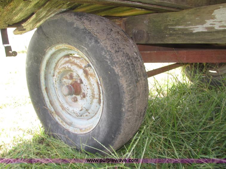 image for item H1156 Shop built hydraulic bale carrier and hay rack