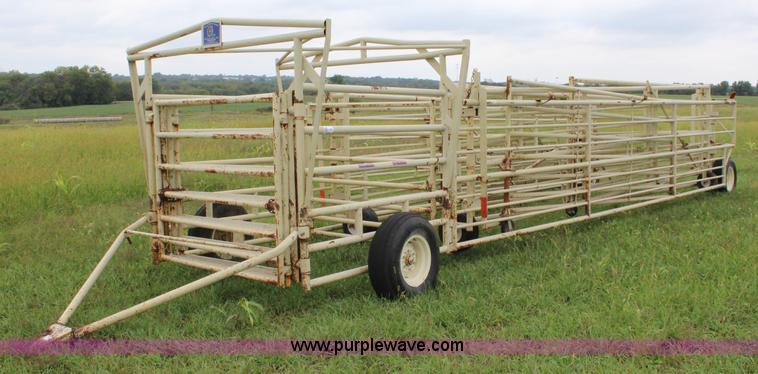 image for item J3621 2007 Wilson wheel corral