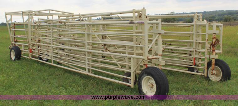 image for item J3621 2007 Wilson wheel corral