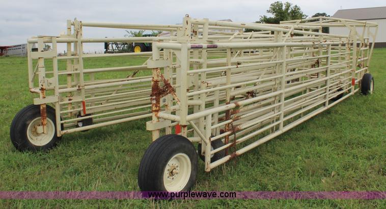 image for item J3621 2007 Wilson wheel corral