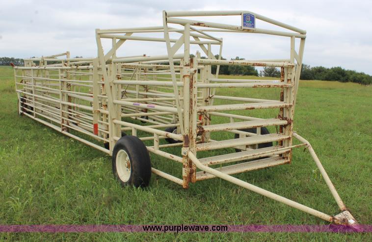 image for item J3621 2007 Wilson wheel corral