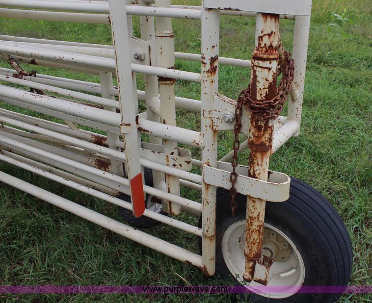 image for item J3621 2007 Wilson wheel corral