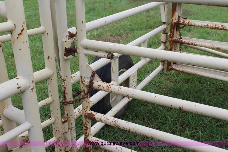 image for item J3621 2007 Wilson wheel corral