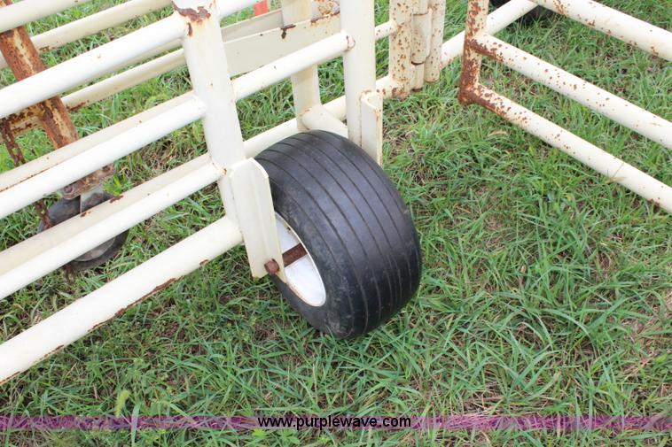 image for item J3621 2007 Wilson wheel corral