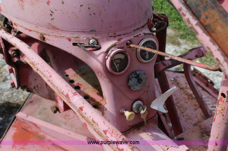 image for item J3649 1948 Farmall Cub tractor