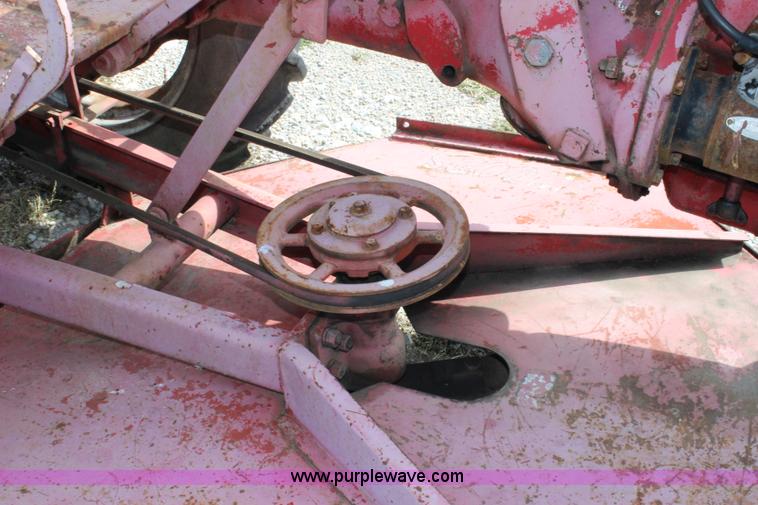 image for item J3649 1948 Farmall Cub tractor